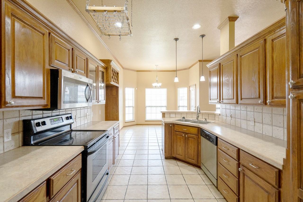 612 Sw 160th St - Photo 7 of 20