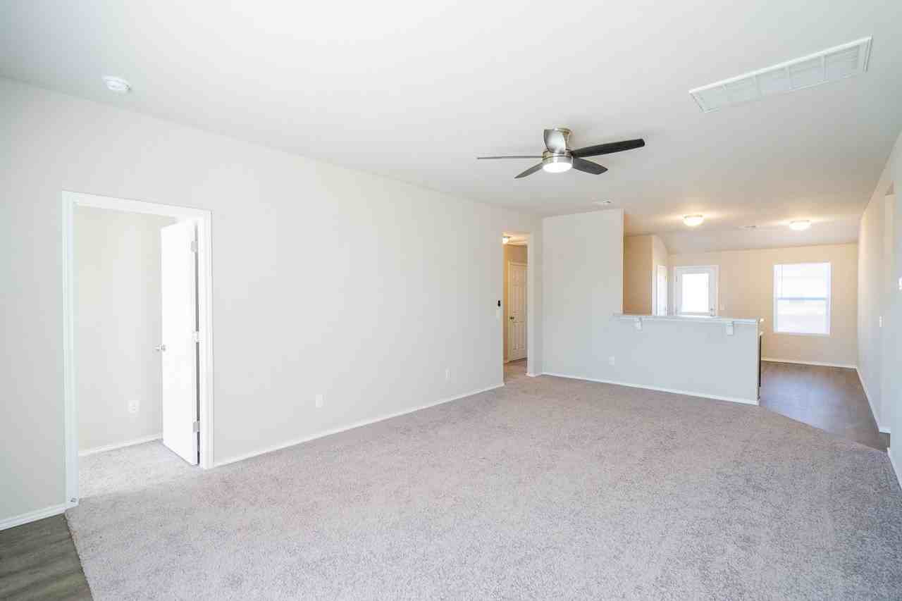 1317 S Silver Dr - Photo 2 of 16