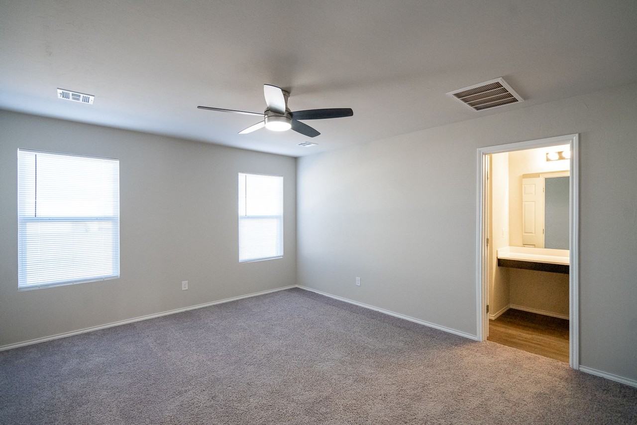 1317 S Silver Dr - Photo 6 of 16