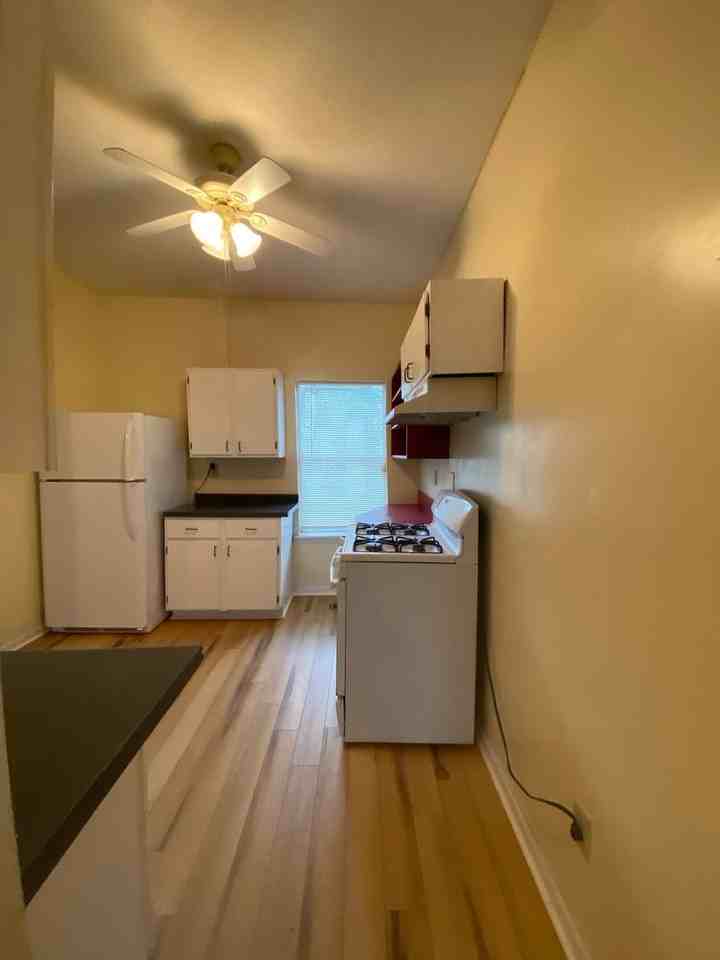 285 N Rocksprings St - Photo 3 of 14