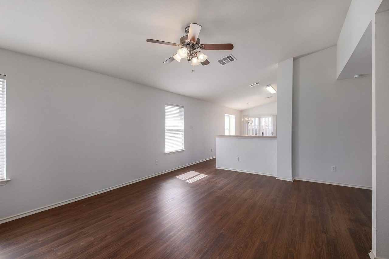 14900 Evening Mist Ln - Photo 4 of 20