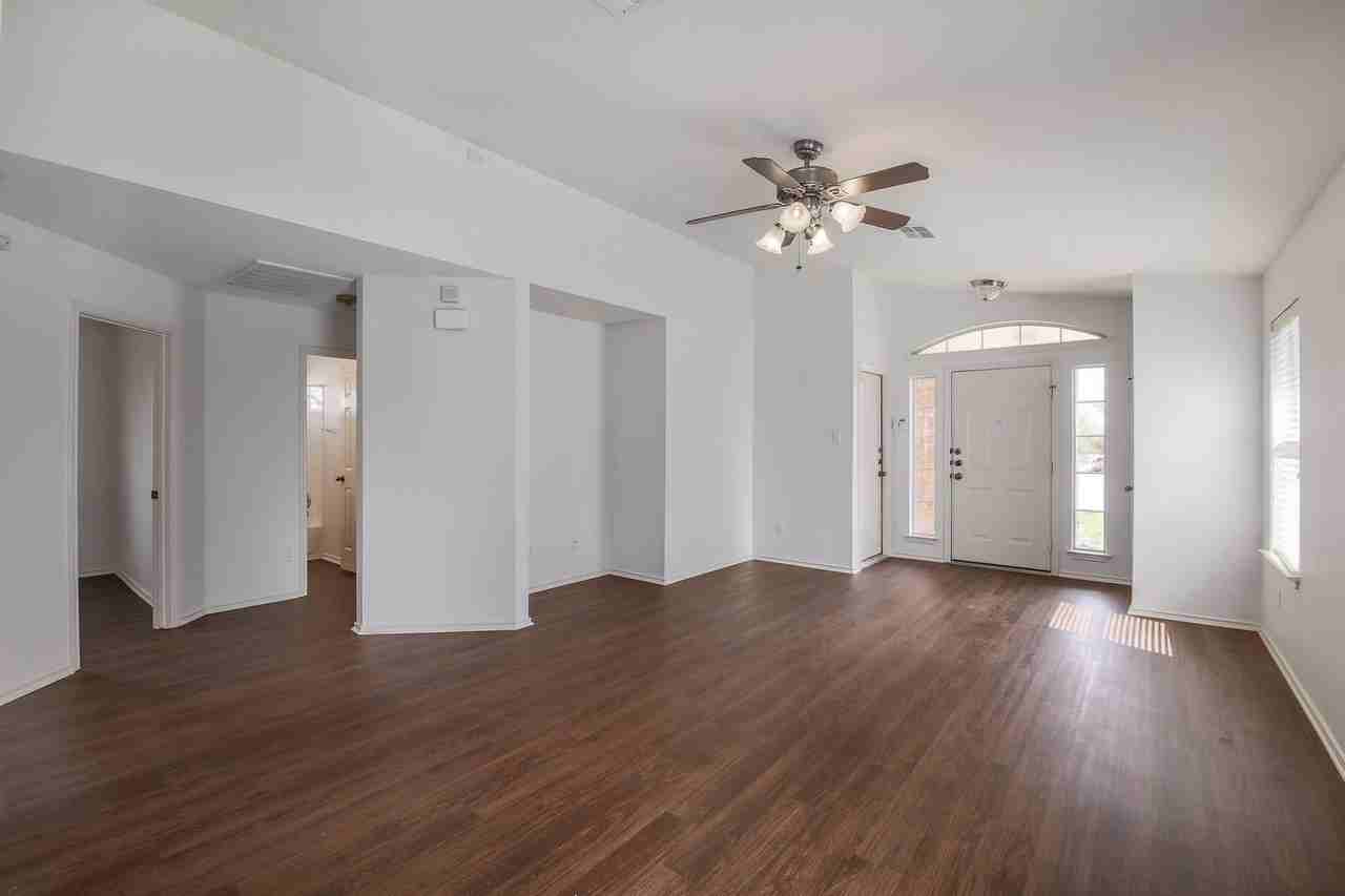 14900 Evening Mist Ln - Photo 5 of 20