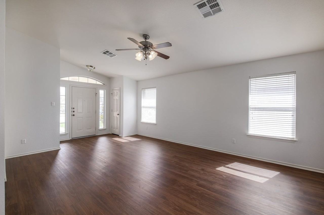 14900 Evening Mist Ln - Photo 6 of 20