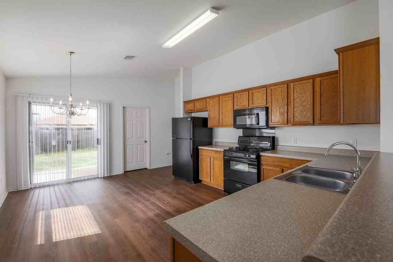 14900 Evening Mist Ln - Photo 7 of 20