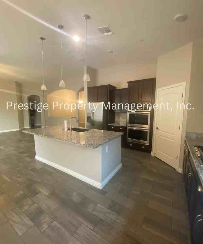 5540 W Jade Rock Pl - Photo 6 of 26