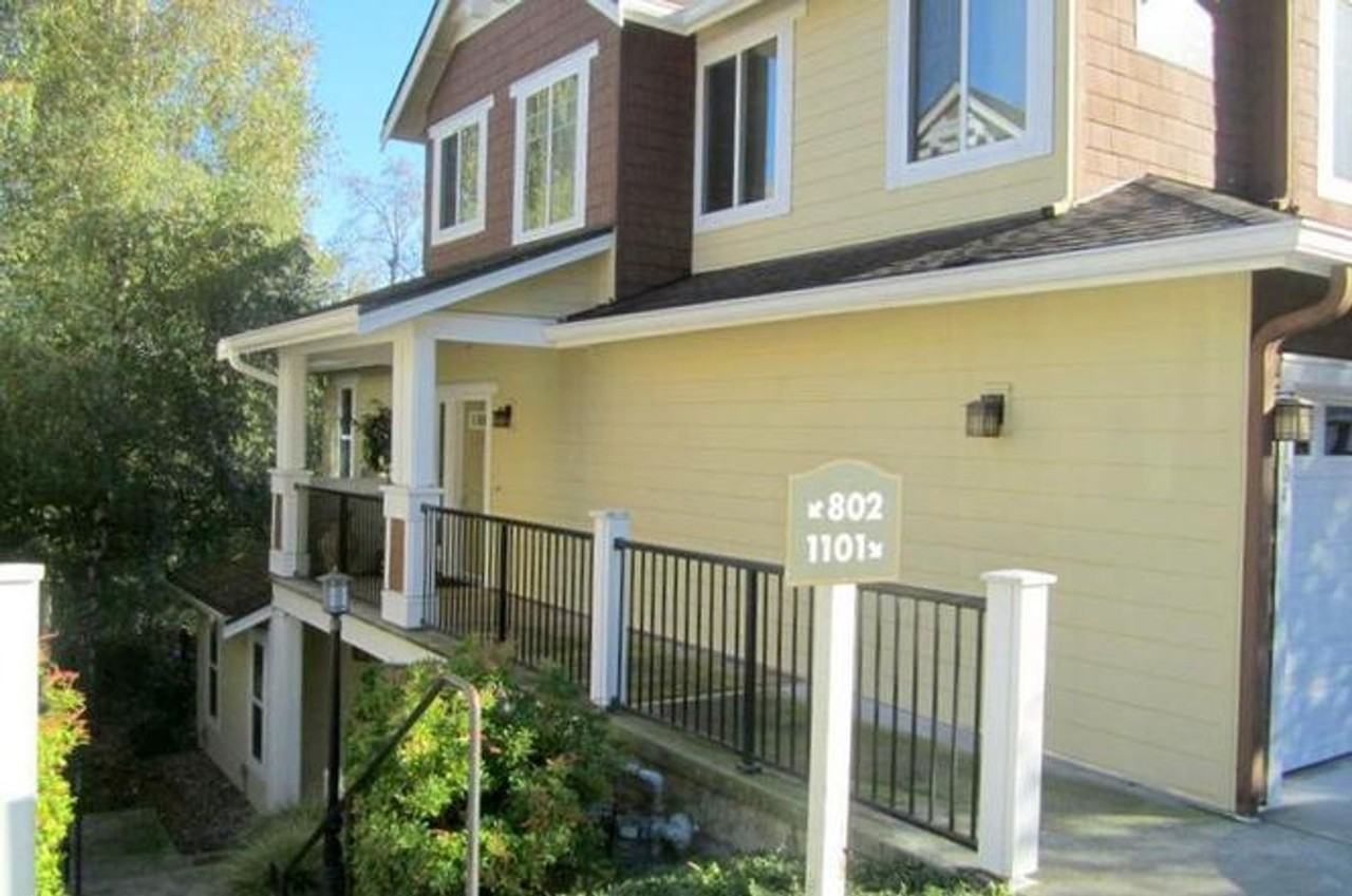 5551 Lakemont Blvd Se #1101 - Photo 4 of 15
