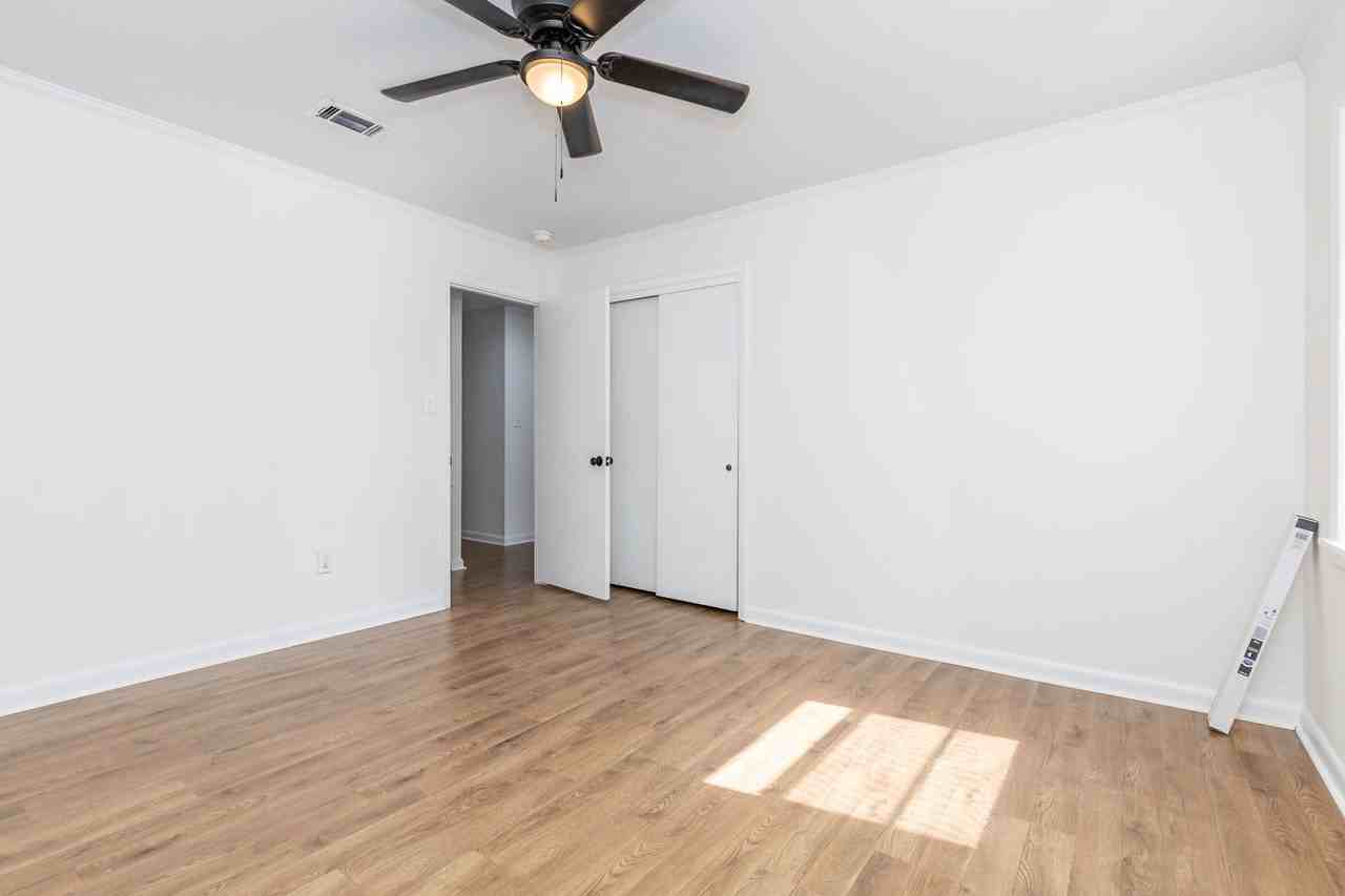 2408 Callie Rd - Photo 3 of 50