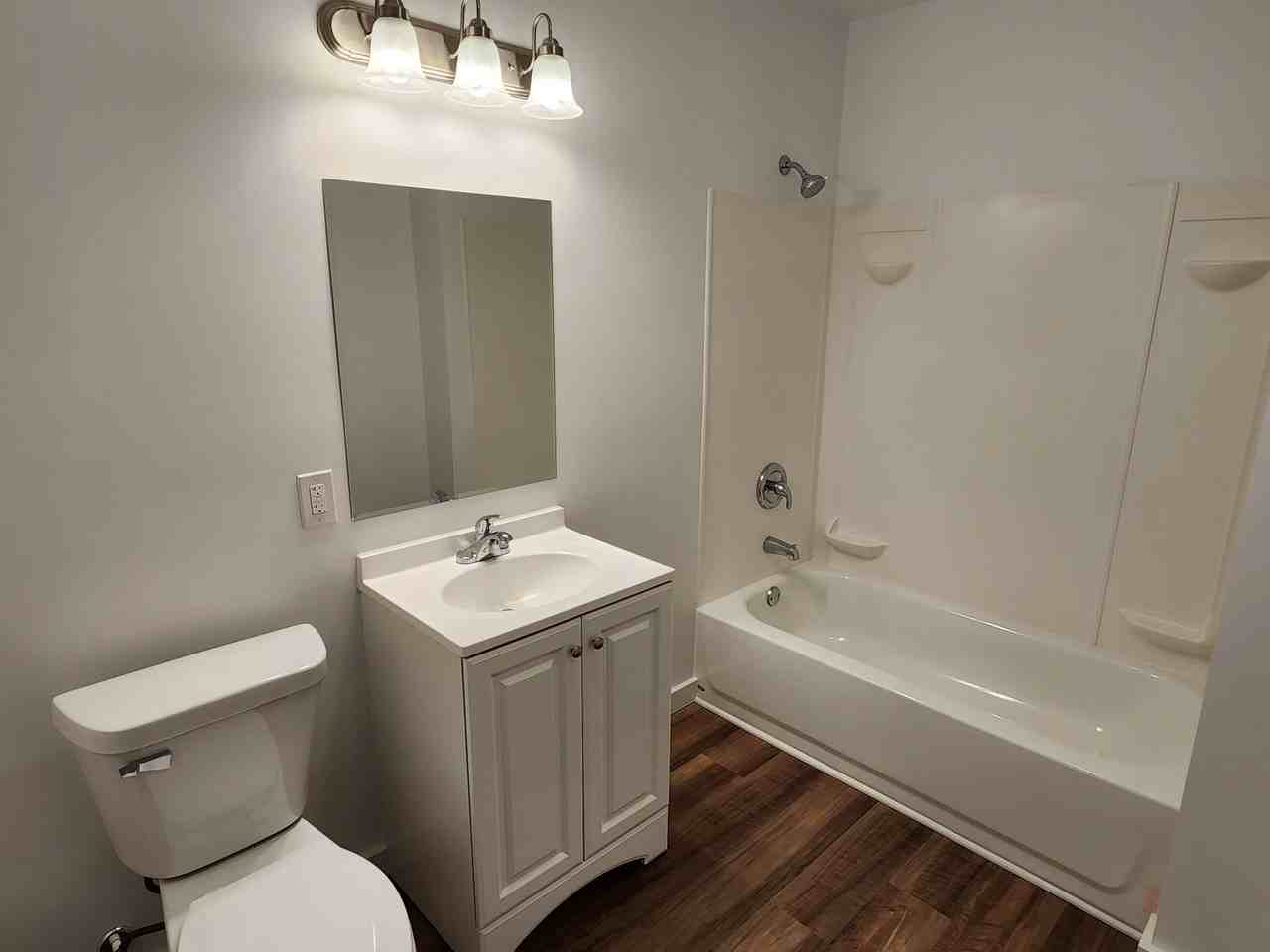 2320 Howe St - Photo 7 of 28