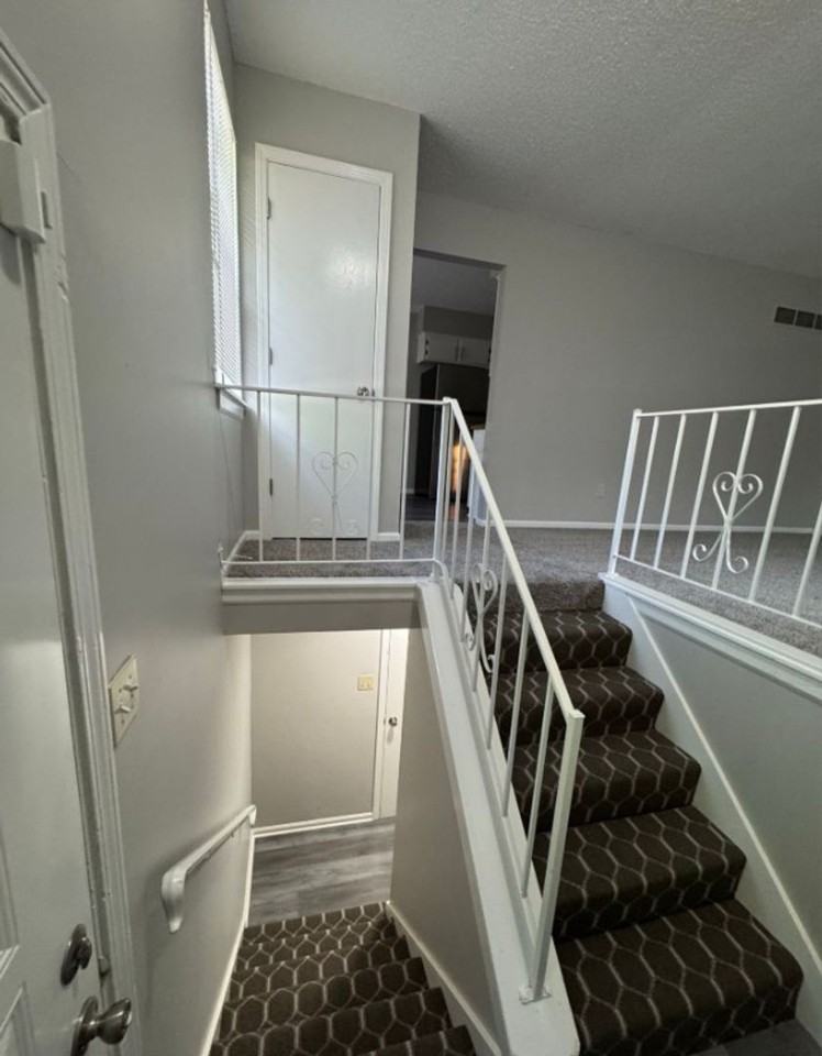 707 N Frandsen Rd - Photo 2 of 9