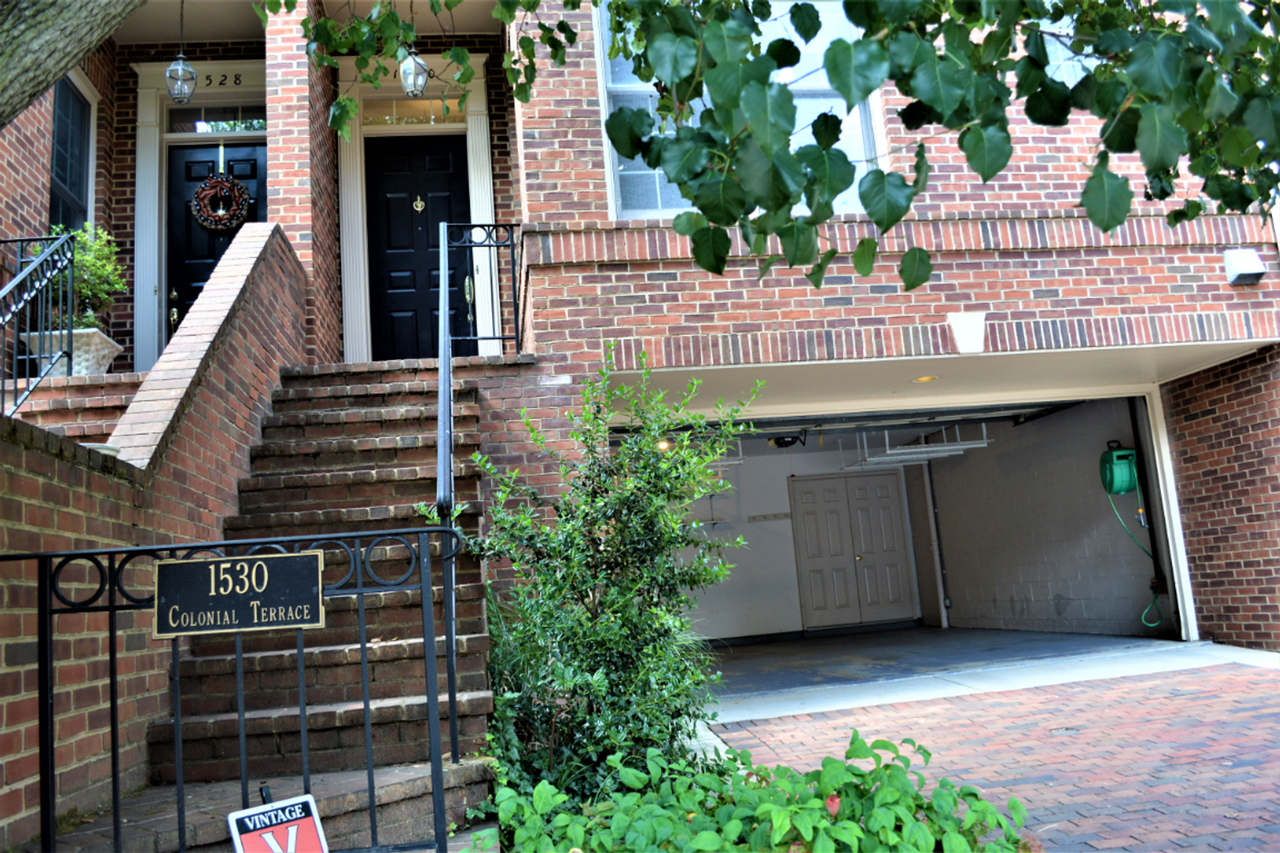 1530 N Colonial Ter - Photo 2 of 38