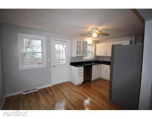 17 Mt Hope St #1 - Photo 2 of 9