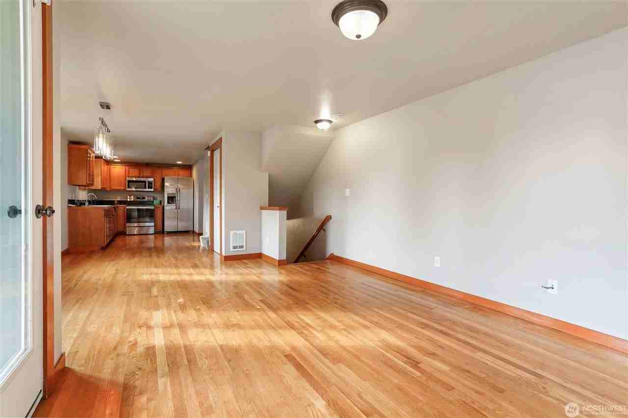 900 Sw Elmgrove St - Photo 6 of 26