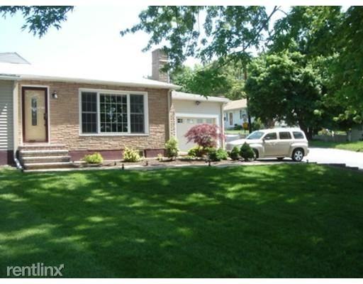 283 Broadway - Photo 2 of 8