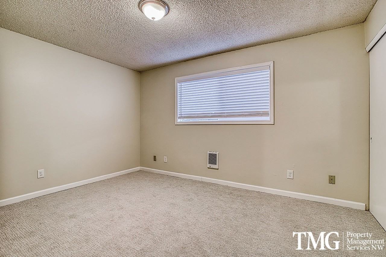 Scholls Royal Apartments - Photo 5 of 50