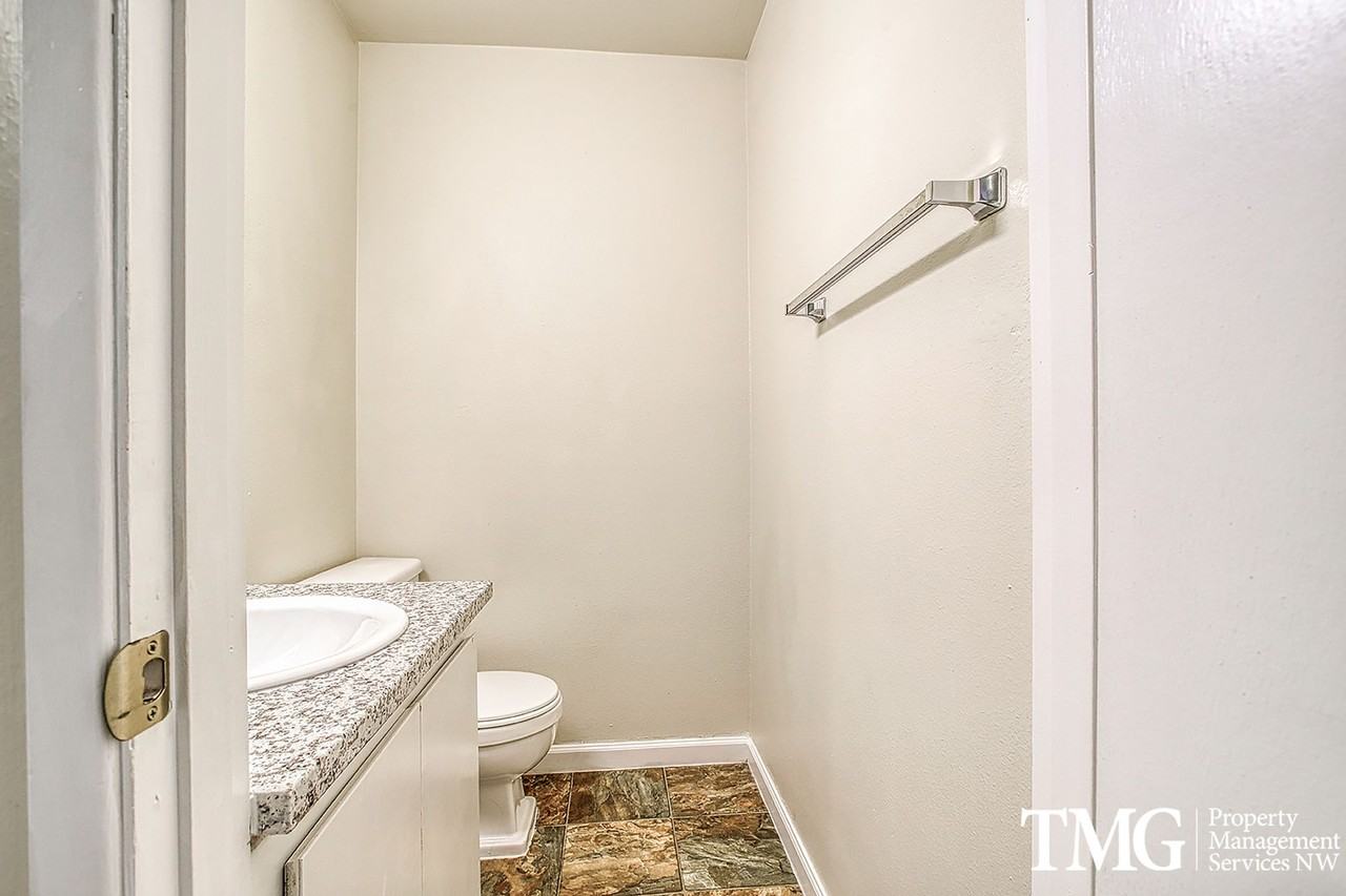 Scholls Royal Apartments - Photo 7 of 50