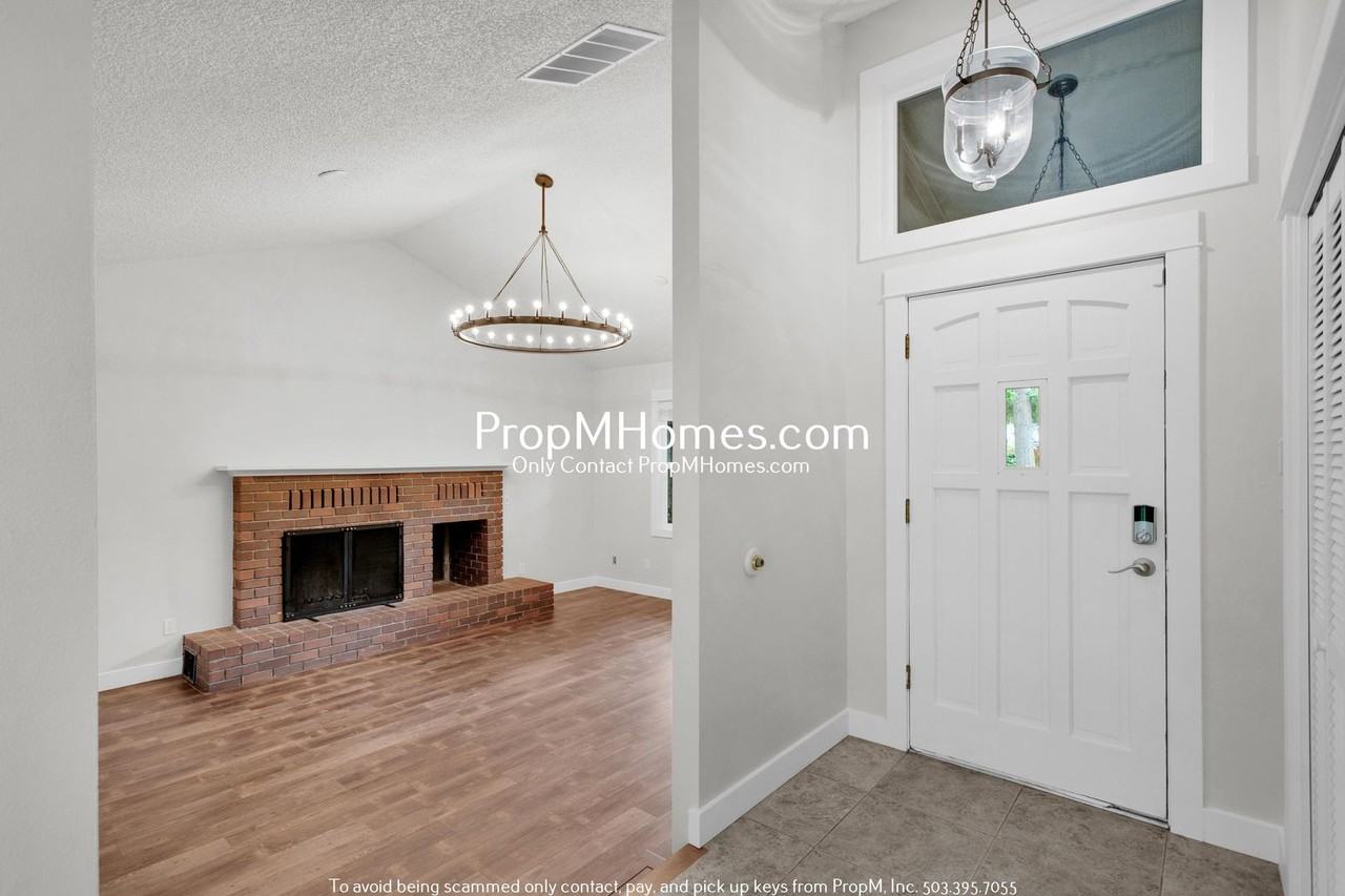 17944 Tualata Ave - Photo 3 of 36