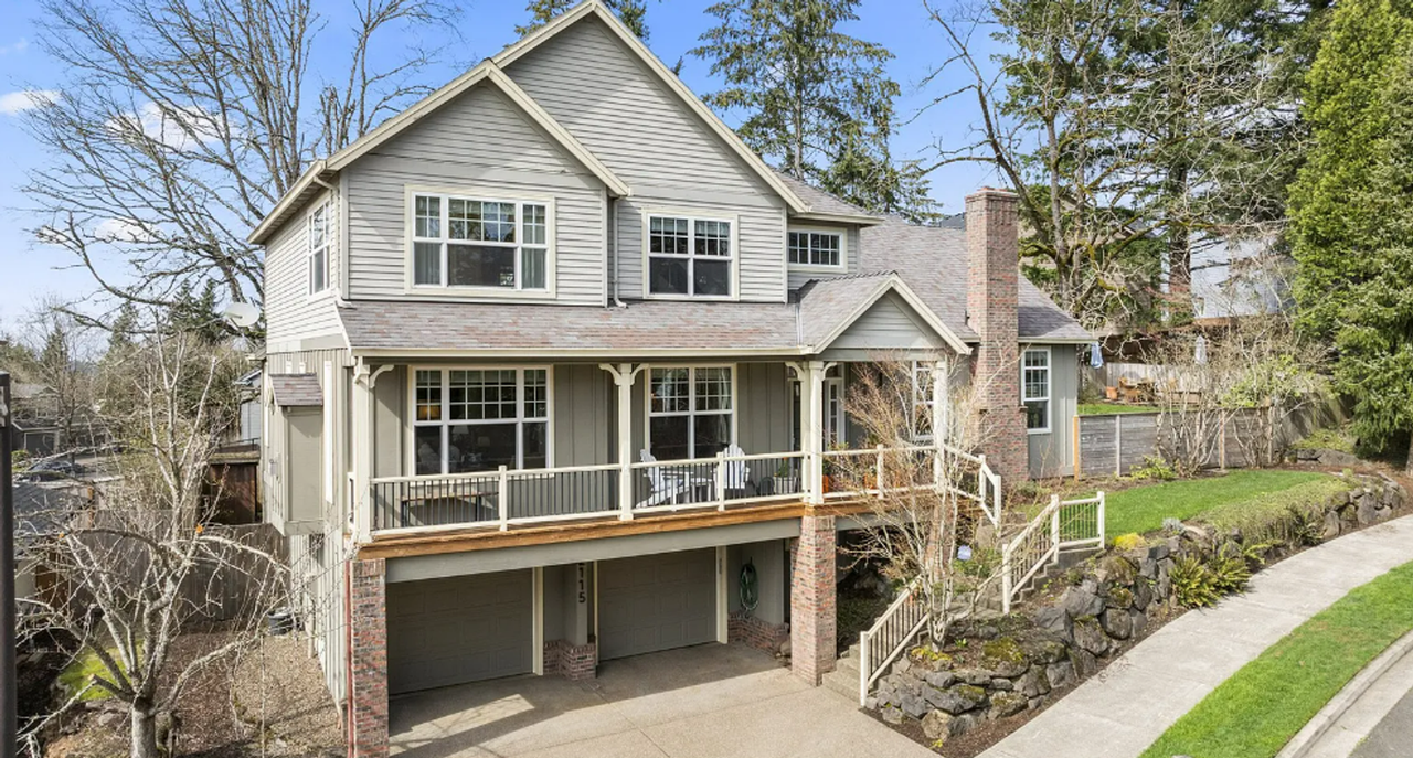 2115 Fircrest Dr - Photo 2 of 32