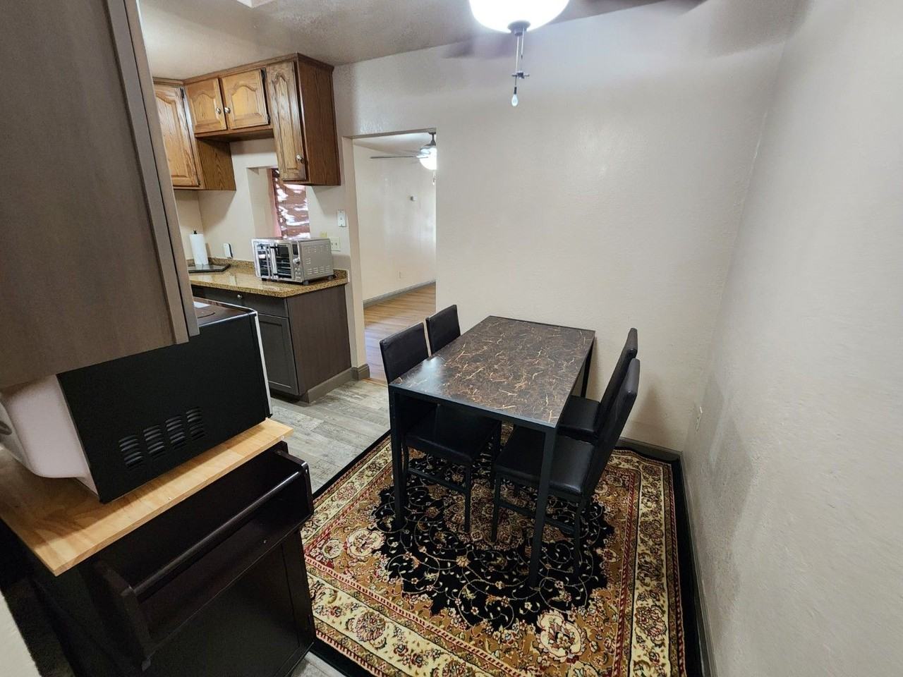 270 C St - Photo 3 of 18