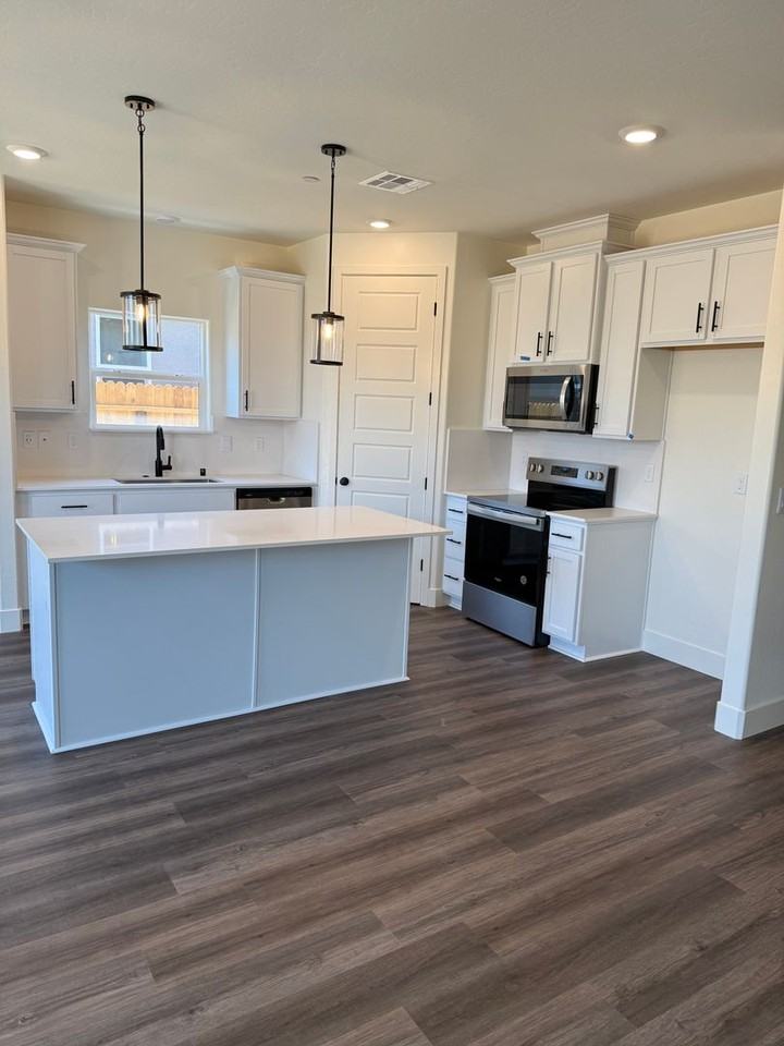 4012 W Delaware Ave - Photo 5 of 18