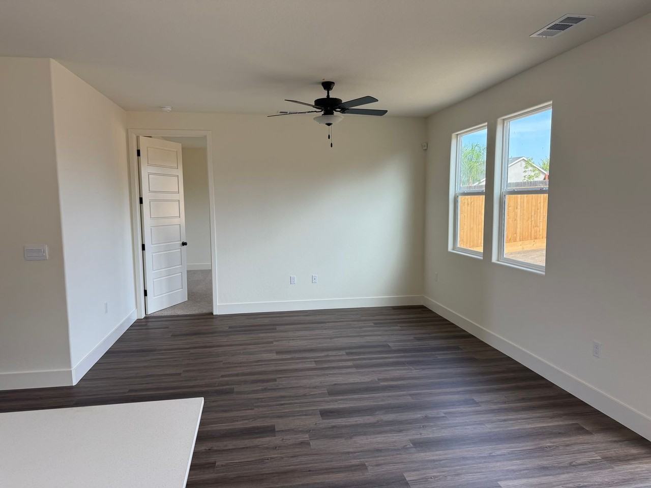 4012 W Delaware Ave - Photo 6 of 18