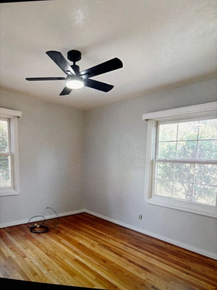 925 Jones St - Photo 4 of 13