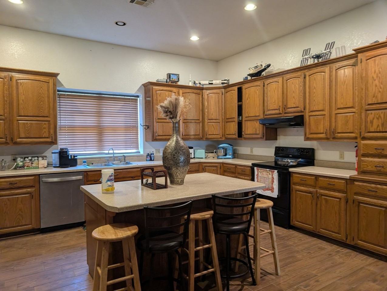 6713 Lago Ranchero Drive - Photo 2 of 14