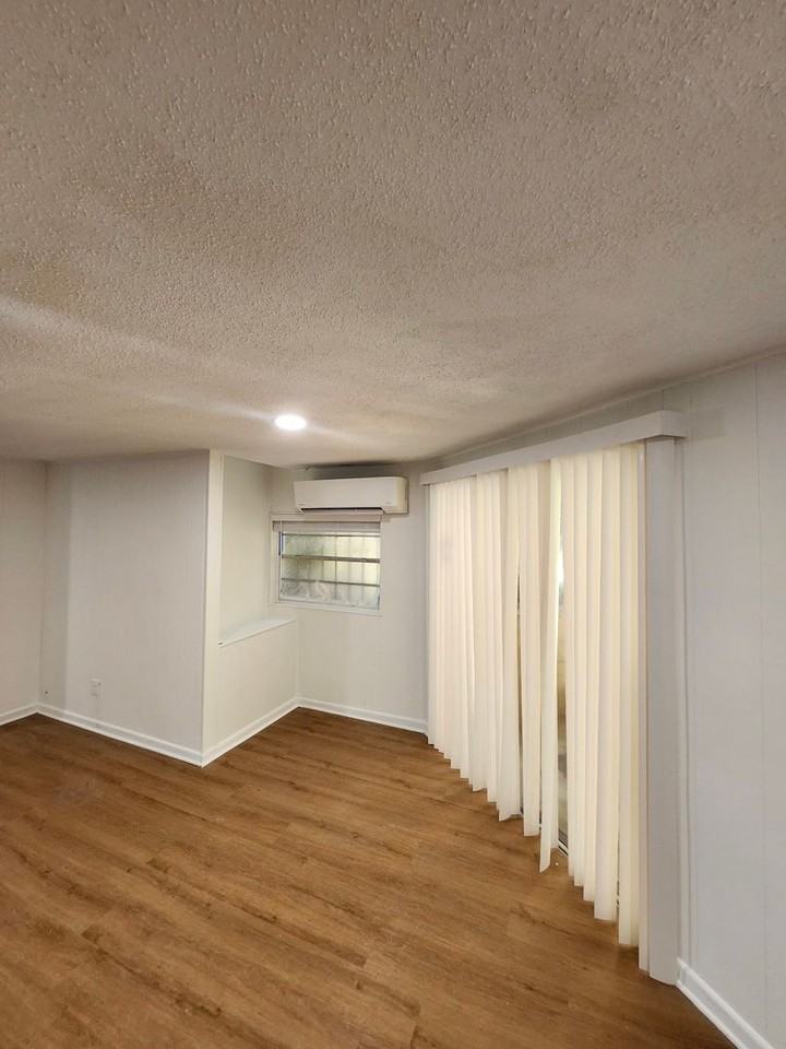 743 E 9th Ave - Photo 7 of 15