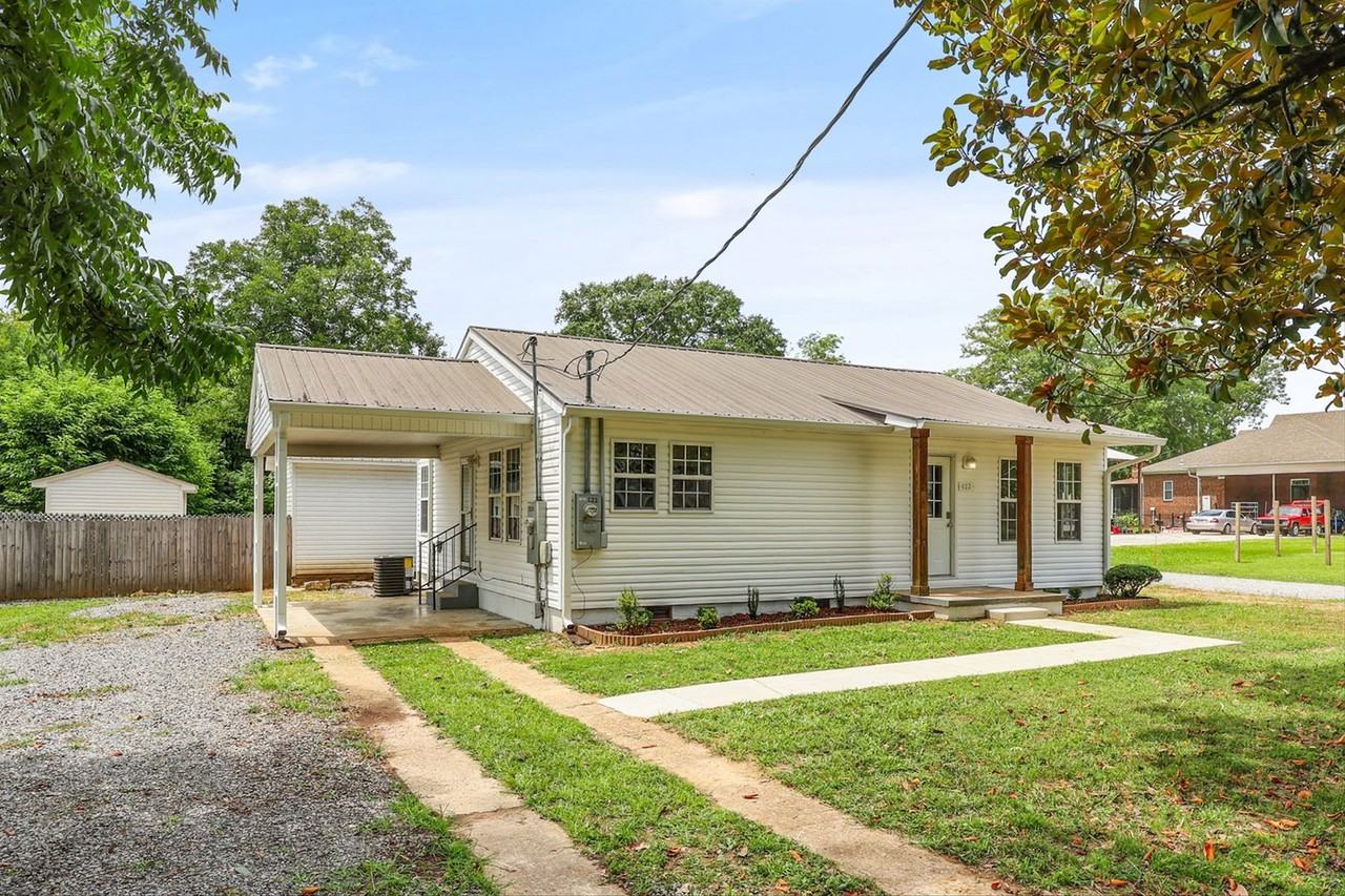122 Chestnut Rd - Photo 2 of 19