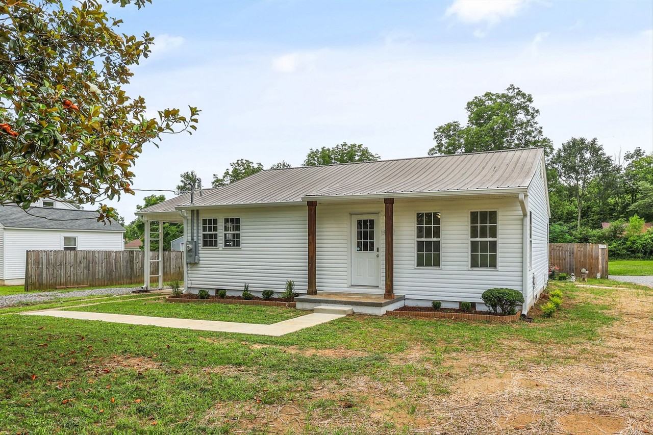 122 Chestnut Rd - Photo 3 of 19
