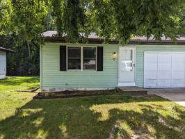 featured image of 403 E Palm Dr