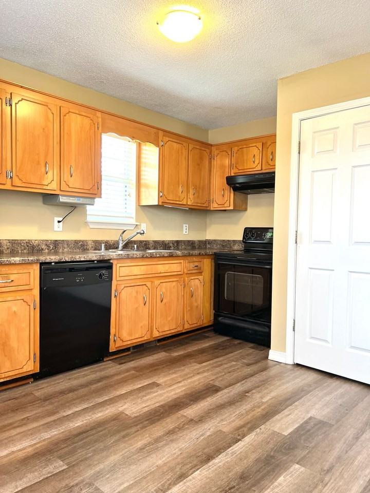 128 Gail St - Photo 3 of 14