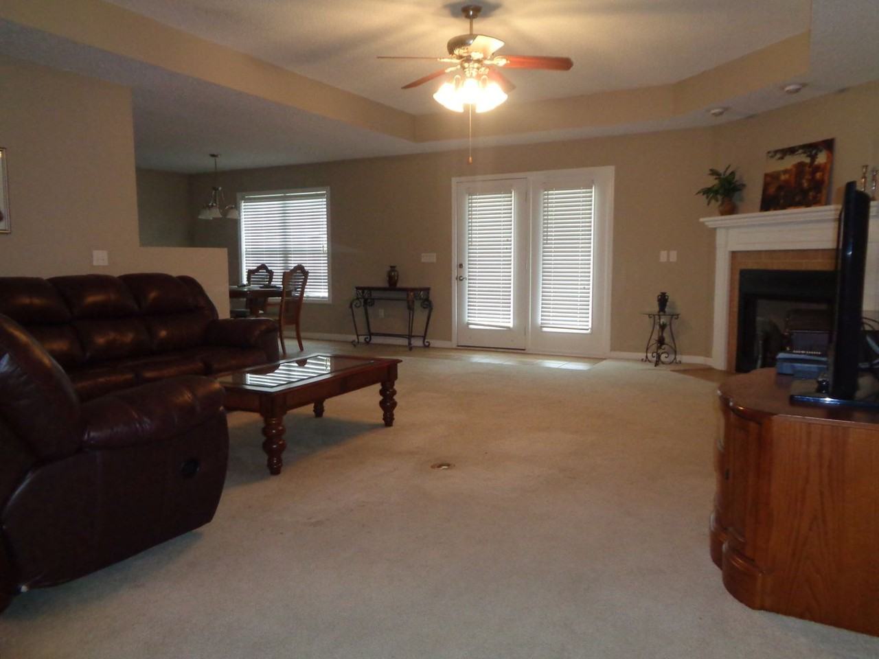 218 Sonya Dr - Photo 3 of 22