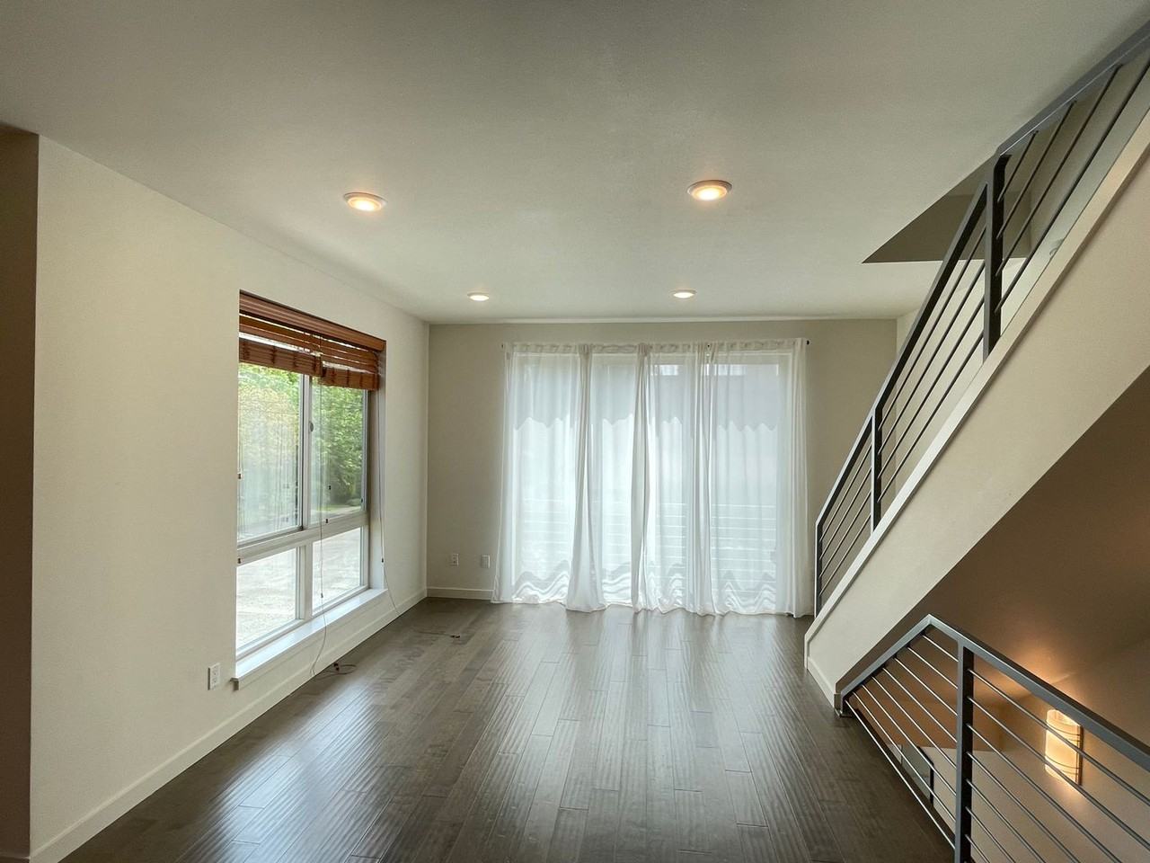 3638 Ne 73rd Pl - Photo 2 of 12