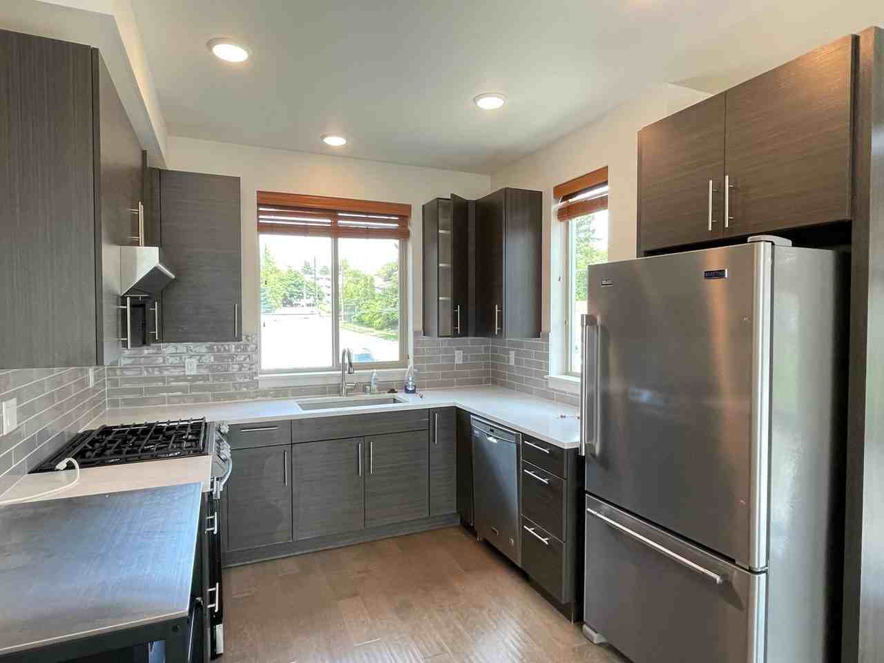 3638 Ne 73rd Pl - Photo 4 of 12