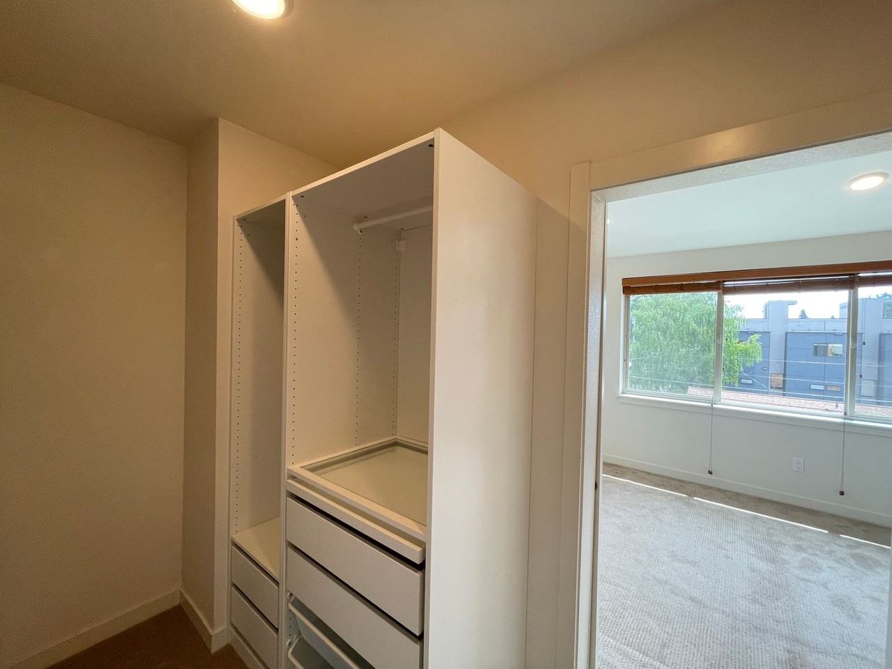 3638 Ne 73rd Pl - Photo 7 of 12