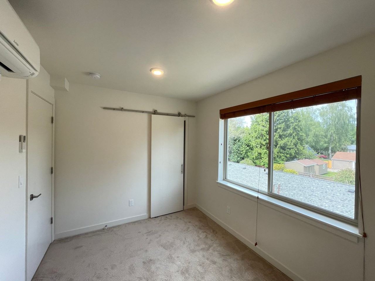 3638 Ne 73rd Pl - Photo 6 of 12