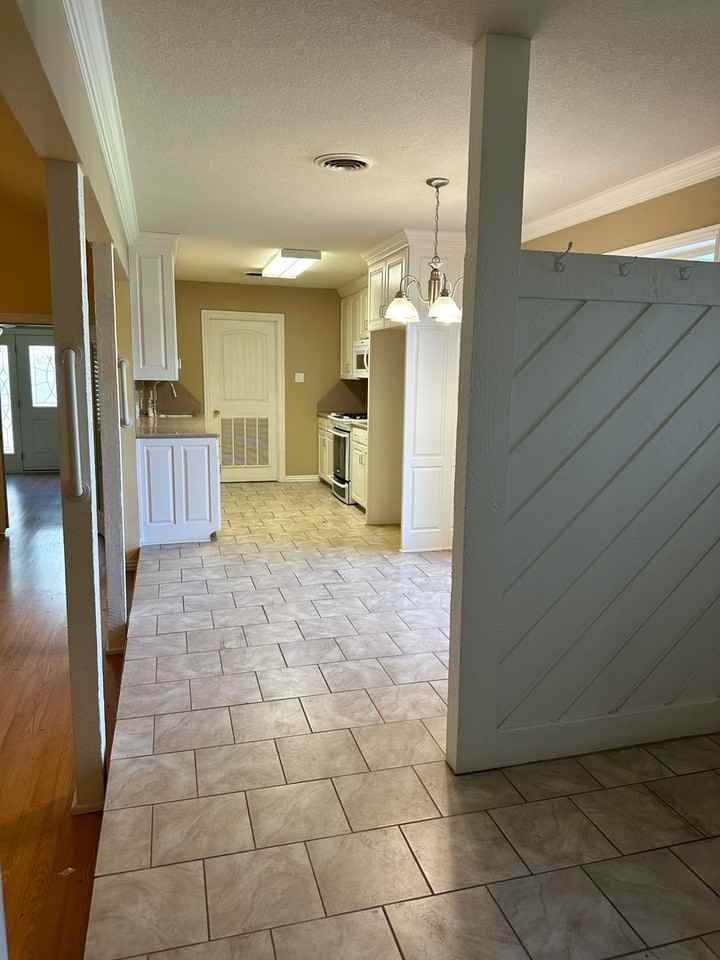 3318 Erin Oaks Ct - Photo 3 of 22