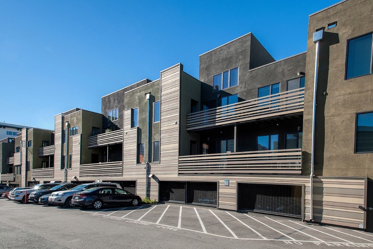 Mason At Hive - Photo 5 of 50