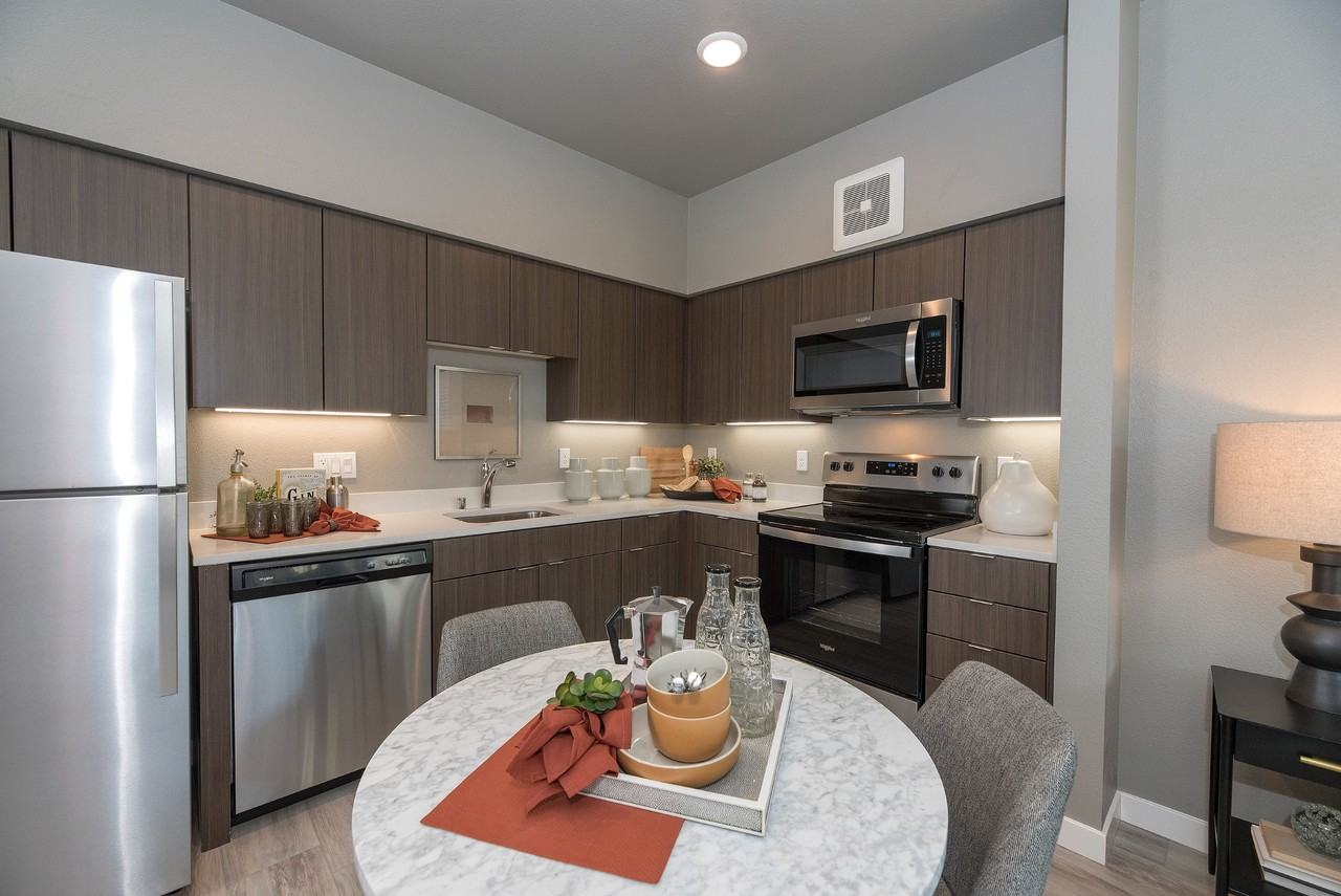 Denizen Apartments - Photo 5 of 30