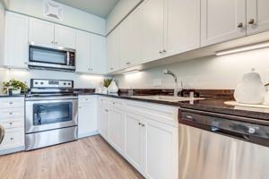 featured image of 2500 Webster St