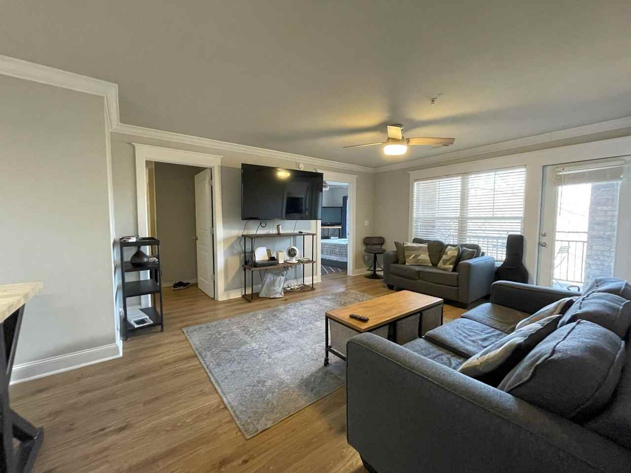 Spacious 4 - Photo 6 of 50