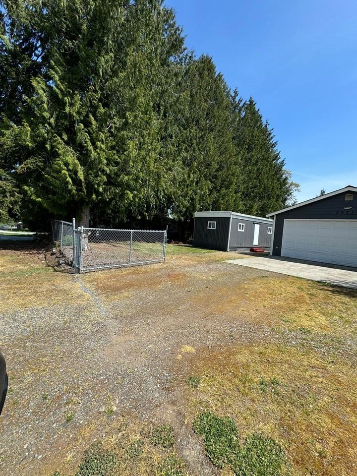 22214 133rd St E - Photo 2 of 19