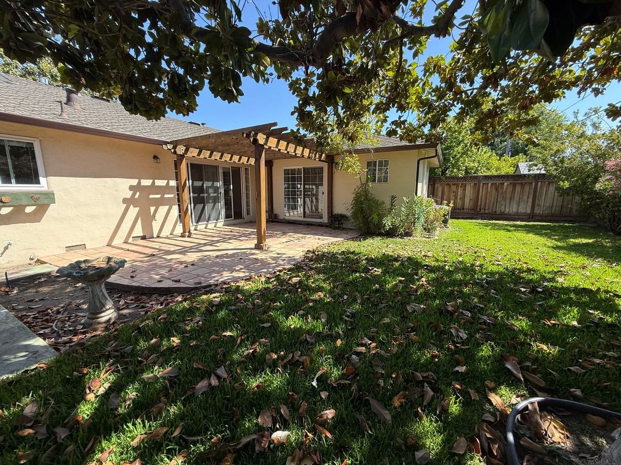 2337 Bohannon Dr - Photo 2 of 13