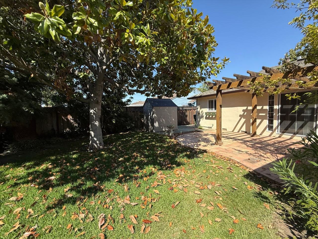 2337 Bohannon Dr - Photo 3 of 13