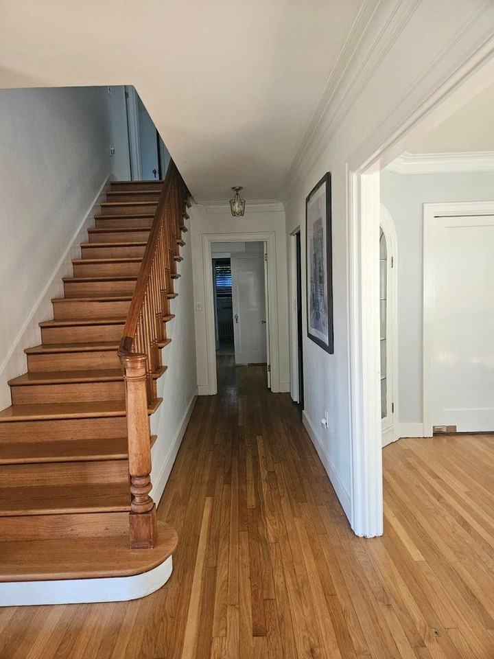 1219 Spur St - Photo 4 of 49