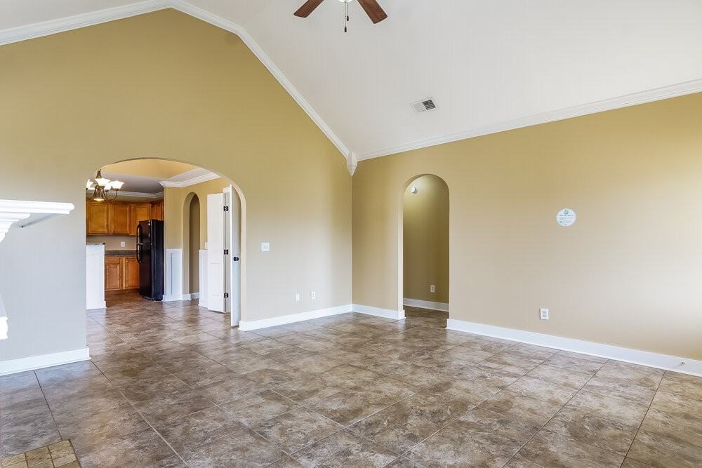 200 Stonecreek Pl - Photo 3 of 16