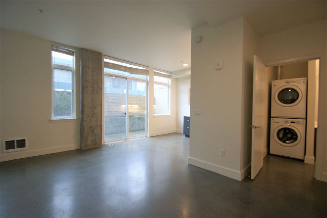 Waterton Eastlake Apartments - Photo 4 of 13