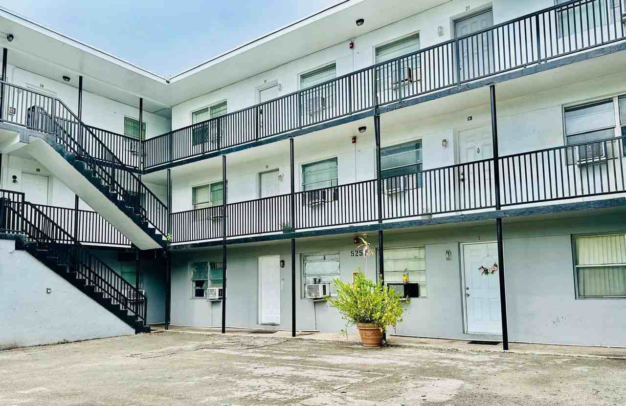 Elegant Apartments For Rent - Photo 2 of 27