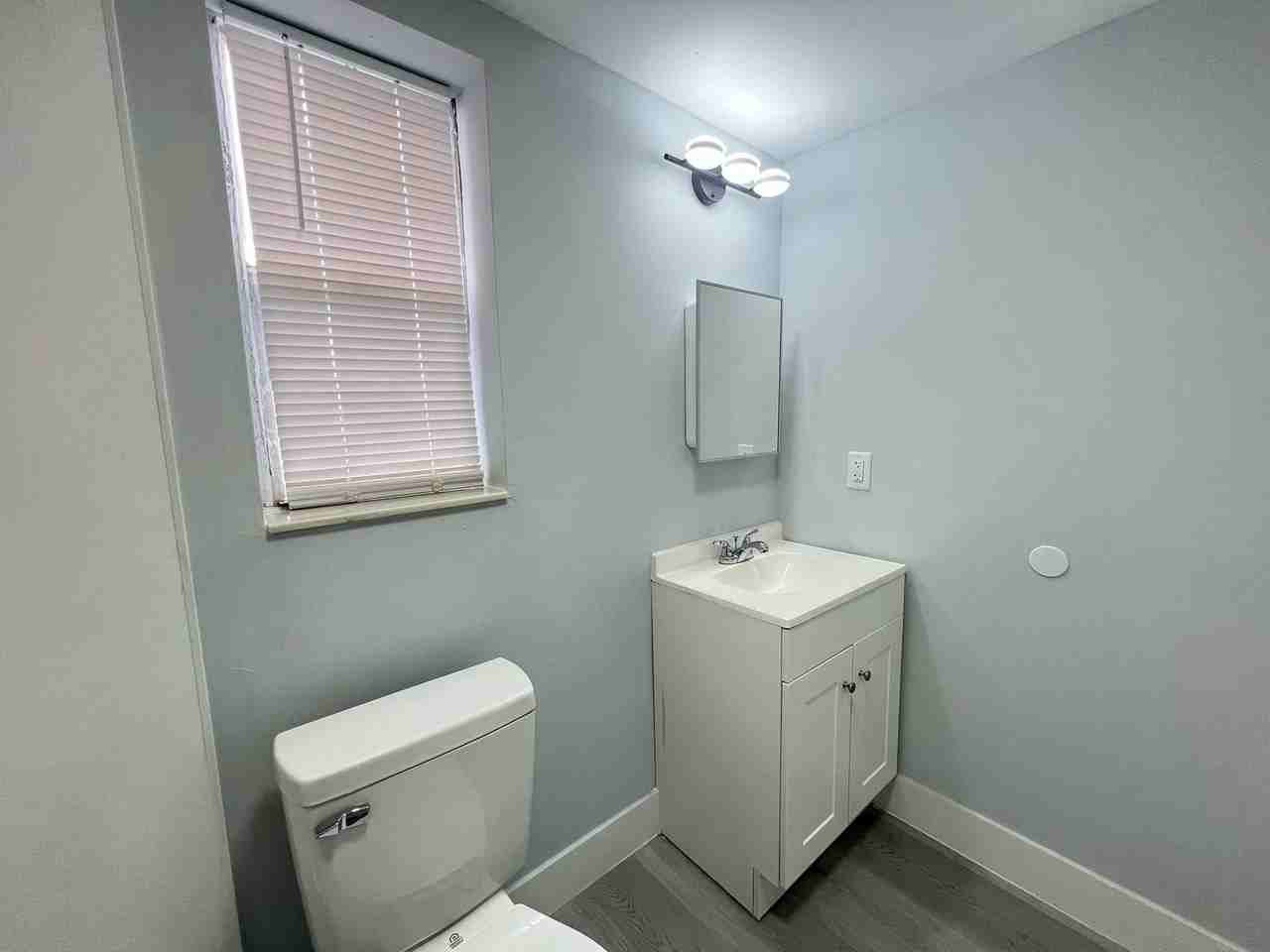 Elegant Apartments For Rent - Photo 5 of 27