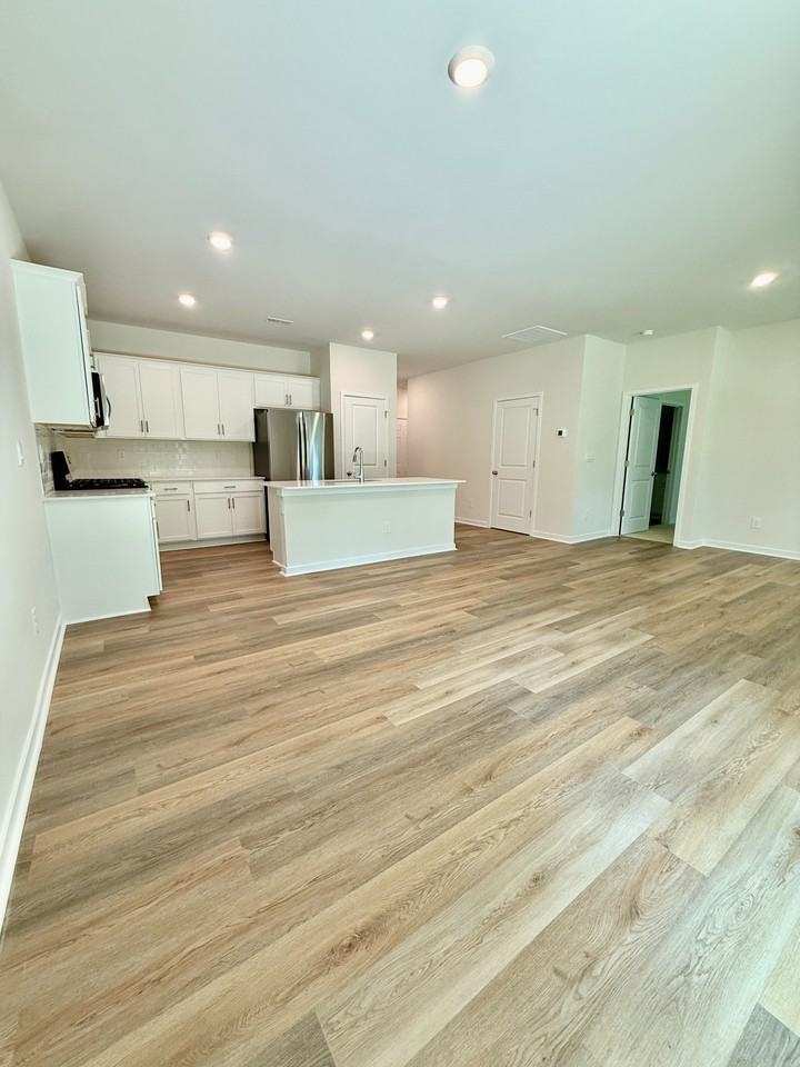 3518 Cramer Creek Dr - Photo 7 of 47